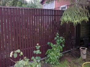 Забор из евроштакетника с бетонированием столбов 28 метров фото в Сарове