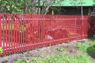 Забор из евроштакетника с бетонированием столбов 70 метров фото недорого